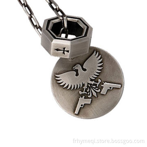 Fashion necklace pendant in vintage style